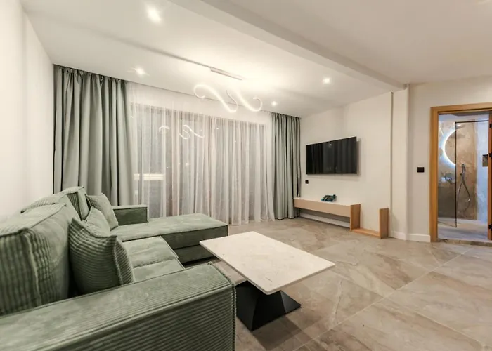 Medite And Sandanski