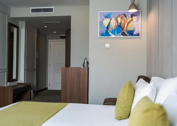 Medite And サンダンスキ